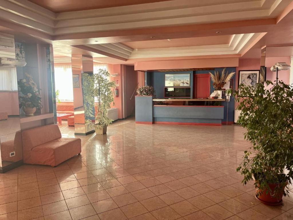 Hotel & Residence Stella Maris П'єтра-Лігуре Екстер'єр фото